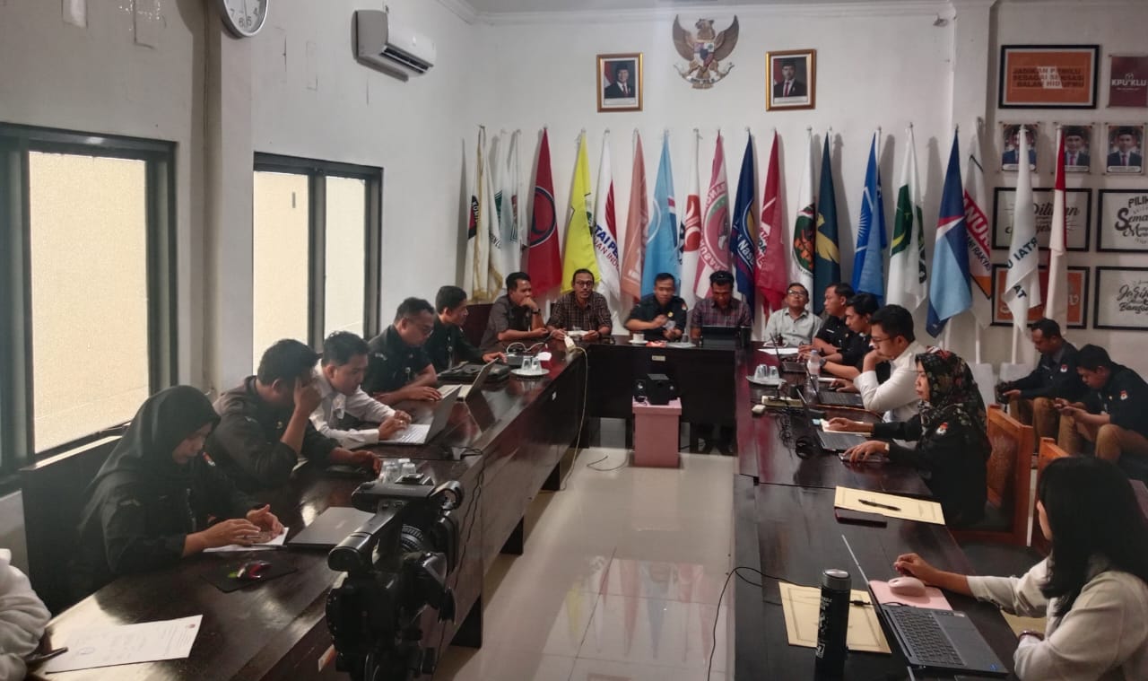 Rapat Internal Evaluasi Kinerja 2025